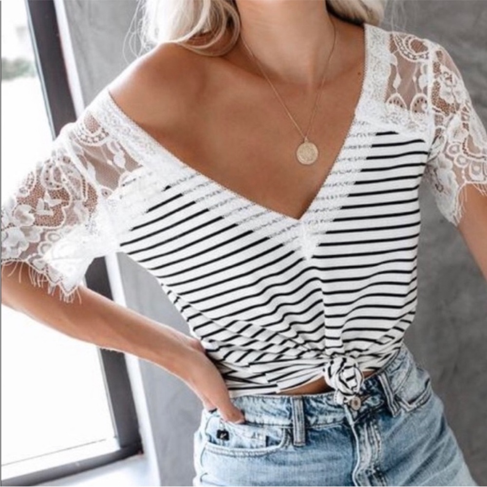 VICI IMAGINE ME WITHOUT YOU LACE SHOULDER TEE